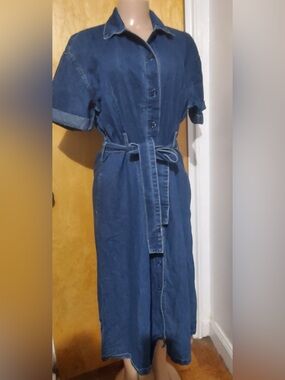 STYLEWE Button-Front Denim Midi Dress in Blue